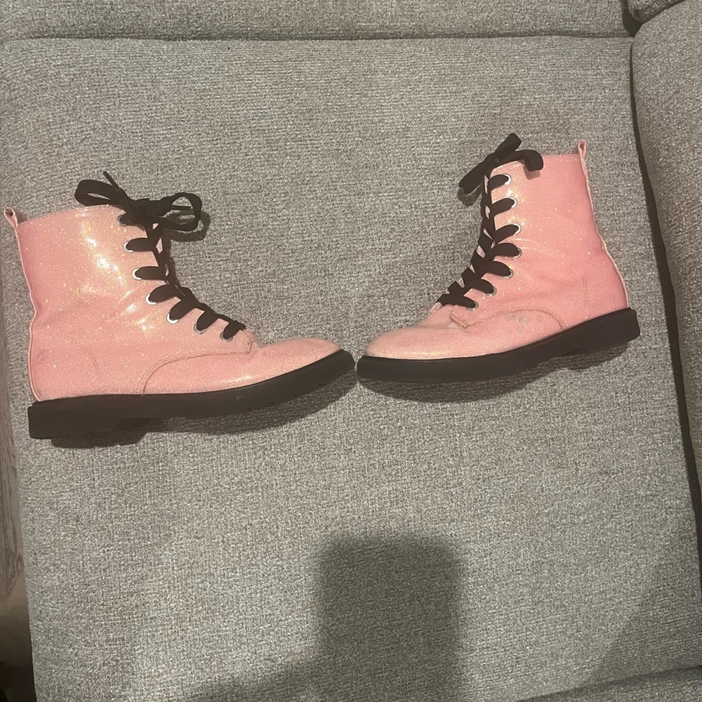There Abouts Girls Pink Glittery Pink Shimmery boots with side zipper! Size 2M. - Picture 13 of 16